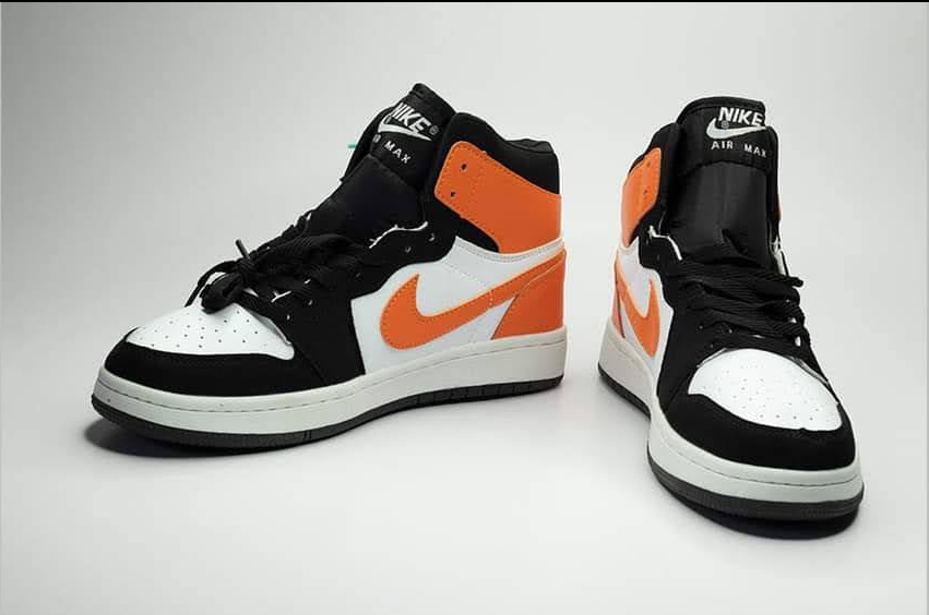 Sneaker